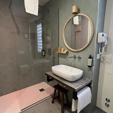 Pescaramare בית הארחה 4*